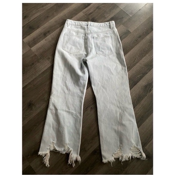VERVET Ripped Crop Flare Jeans - Picture 11 of 12